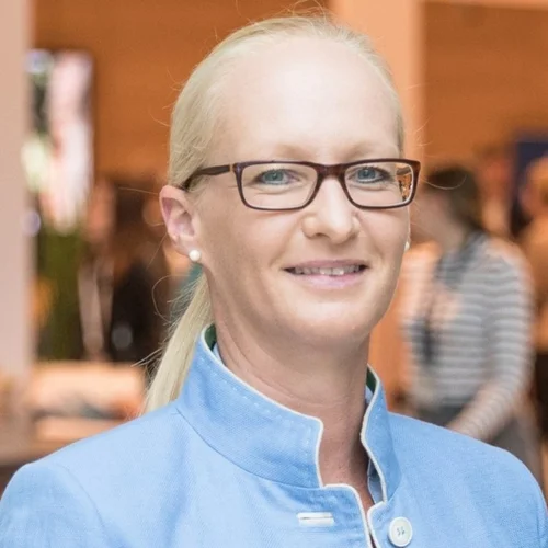 Mag. Dr. Elke Standeker, Bakk. MBA