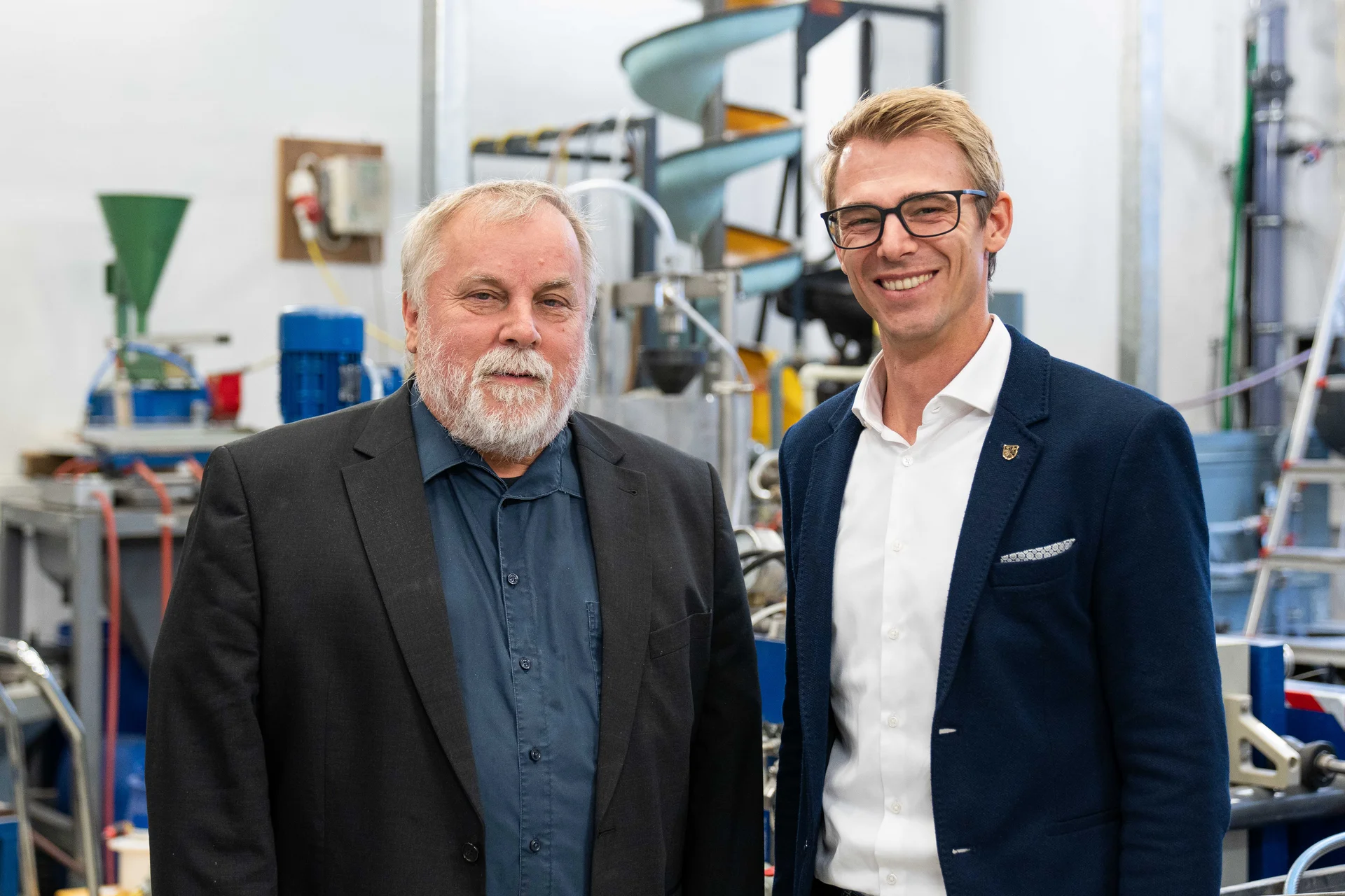 Univ.-Prof. Dr. Nikolaus Sifferlinger (li.) und Dr. Eric Fimbinger beschäftigen sich mit Sicherheitsaspekten im Untertagebau. (Credit: MUL/Tauderer)