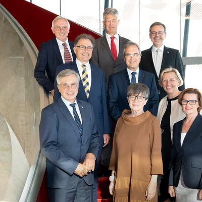 Das Bild zeigt die Rektor*innen bei der 10-Jahresfeier der Steirischen Hochschulkonferenz.