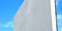 Wand aus umweltfreundlichem Beton.