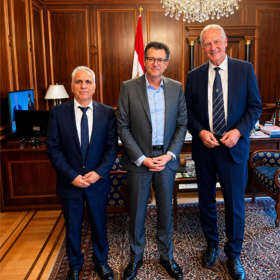 from left to right: Dr. Riyaz Kharrat, H.E. Ambassador Mohamed Nasr und Rector Peter Moser. Photo: © private. 
