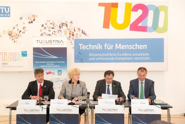 Harald Kainz, TU Austria-Präsident und Rektor der TU Graz, Sabine Seidler, Rektorin der TU Wien, Wilfried Eichlseder, Rektor der Montanuni Leoben und Peter Koren, Vize-Generalsekretär der IV, bei der Pressekonferenz zum 1. TU Austria Innovations-Maratho