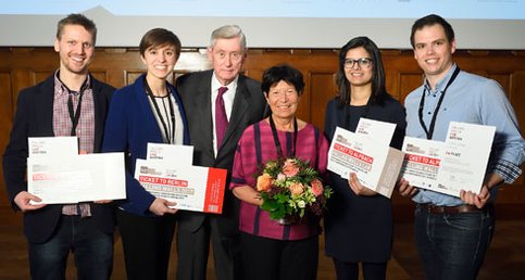 Johannes Bintinger (TU Wien), Agnes Reiner (Med Uni Wien, AIT), Hannes Androsch, Helga Nowotny, Rupinder Kaur (Uni Wien), Lukas Kinner (AIT) (v.l.n.r.)