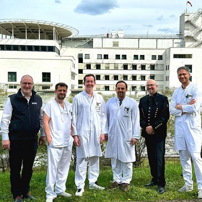 Roland Griebl - Vertriebsleiter Österreich, Richard Wolf GmbH; FOA Dr. Georg Gotschuli - Institut für Radiologie und Nuklearmedizin, LKH Hochsteiermark; FA Dr. Gerhard Posch - Abteilung für Urologie, LKH Hochsteiermark; AOA Priv.Doz.Dr. Stefan Heidler - Abteilung für Urologie, LKH Hochsteiermark; Univ.-Prof. Dr. mont. DI Daniel Kiener - Department Materials Science - Montanuniversität Leoben; Prim. Dr. Thomas Alber - Vorstand der Abteilung für Urologie, LKH Hochsteiermark | © LKH Hochsteiermark