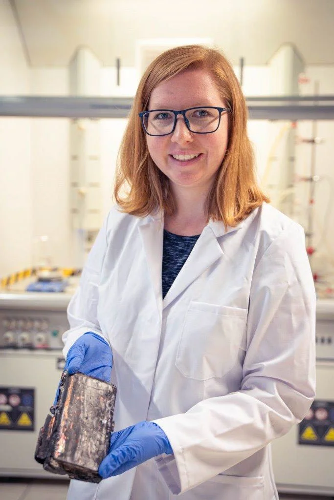 Ass.-Prof. Dr. Eva Gerold, Forscherin am Lehrstuhl für Nichteisenmetallurgie. Foto: © MUL 